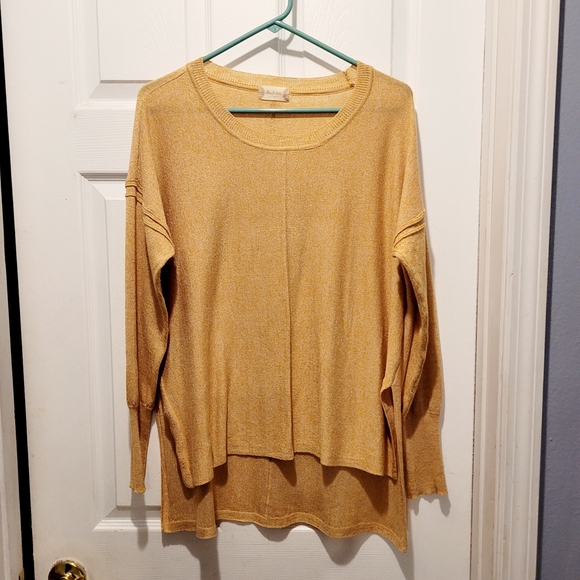Altar'd State Womans Gold Crew Neck Sweater Lightweight Cotton Rayon Size Large - Picture 1 of 5